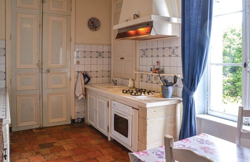 Mouterre-Silly House | Gorgeous home in Mouterre-Silly