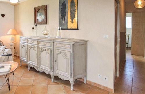 Rochefort-du-Gard House | Gorgeous Home In Rochefort Du Gard With Kitchen