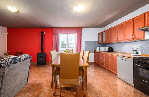 Gajana House | Gorgeous home in Golubovo with WiFi