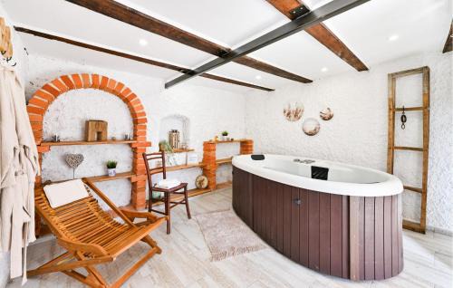 Donja Voca House | Gorgeous Home In Gornja Voca With Sauna