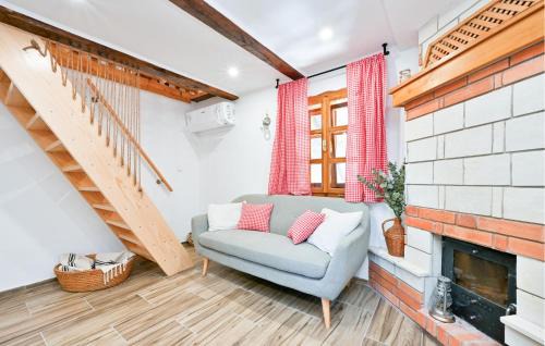 Donja Voca House | Gorgeous Home In Gornja Voca With Sauna