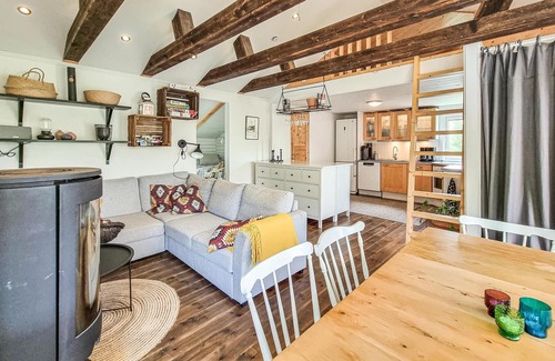 Hokerum House | Gorgeous home in Hökerum with lake view