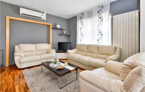Graberje Ivanicko House | Gorgeous Home In Graberje Ivanicko With Wifi