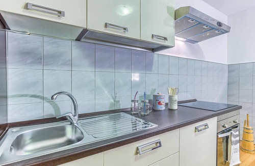 Unesic House | Gorgeous home in Vinovo Gornje