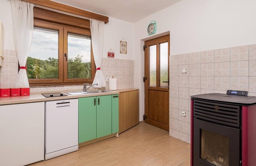 Gospic House | Gorgeous home in Klanac with kitchen
