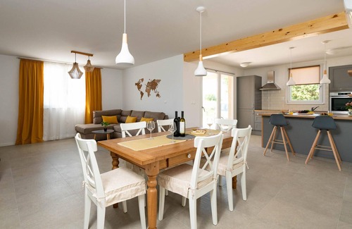 Salakovci House | Gorgeous home in Labin with WiFi