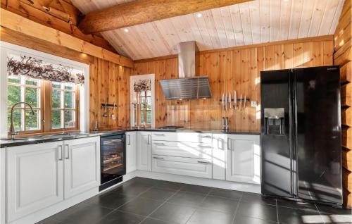 Flesberg House | Gorgeous Home In Lampeland With Kitchen