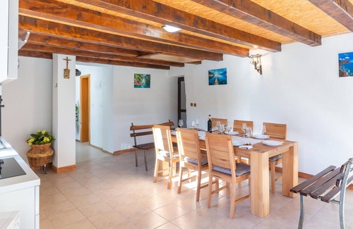 Lokvicici House | Gorgeous home in Lokvicici with WiFi