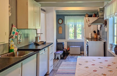 Marnardal House | Gorgeous home in Marnardal with WiFi