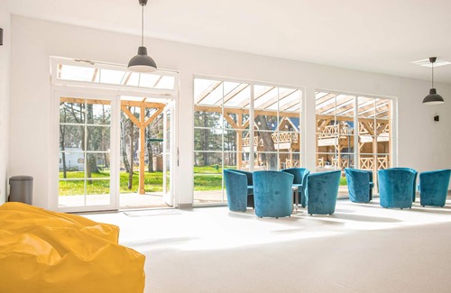 Mrzezyno House | Gorgeous home in Mrzezyno with WiFi