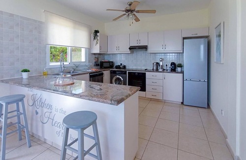 Latchi House | Gorgeous home in Neo Chorio with WiFi