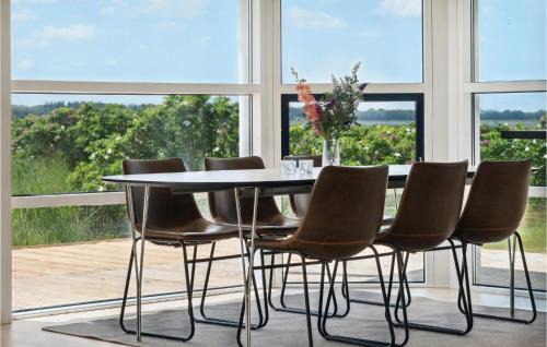 Bronde House | Gorgeous Home In Orø With Kitchen