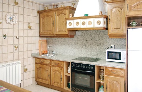 Villamayor House | Gorgeous home in Piloña with kitchen
