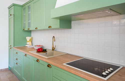 Krsan House | Gorgeous home in Plomin with kitchen