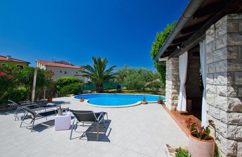 Premantura House | Gorgeous home in Pula