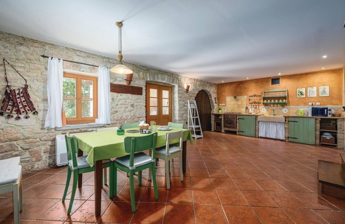Butkovici House | Gorgeous home in Svetvincenat with WiFi