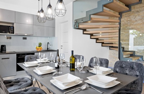 Srima House | Gorgeous home in Srima