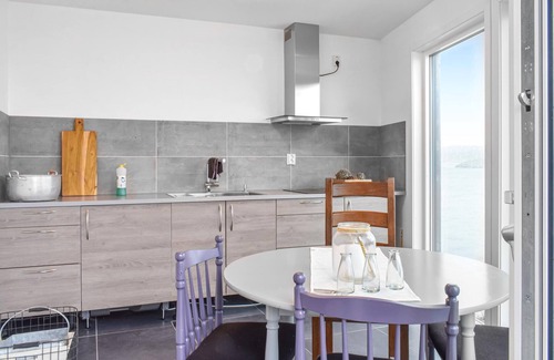 Selbjorn House | Gorgeous home in Stolmen with kitchen