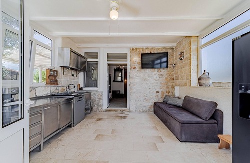 Kobas House | Gorgeous home in Ston