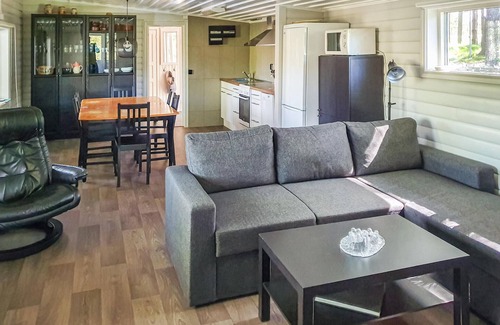 Svanskog House | Gorgeous home in Svanskog with kitchen