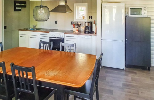 Svanskog House | Gorgeous home in Svanskog with kitchen