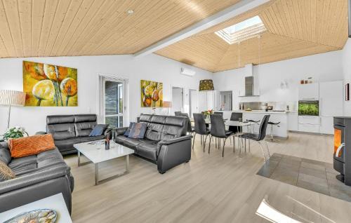 Skaven Strand House | Gorgeous Home In Tarm With Sauna