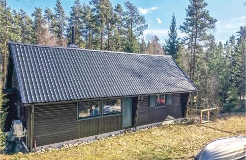 Tidaholm House | Gorgeous Home In Tidaholm With Kitchen