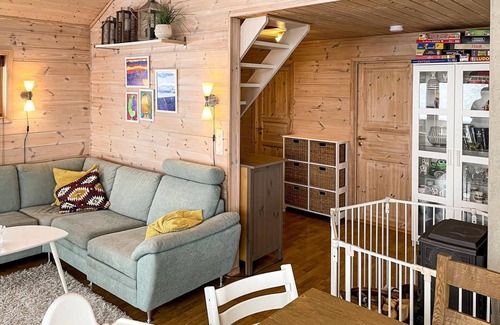 Haegebostad House | Gorgeous home in Tingvatn with WiFi