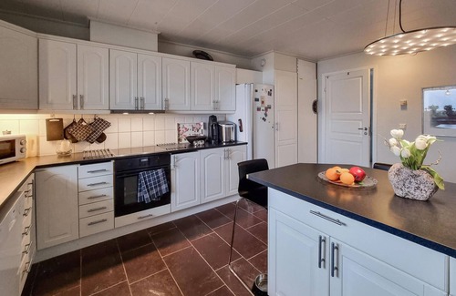 Uddevalla Municipality House | Gorgeous home in Uddevalla with sauna