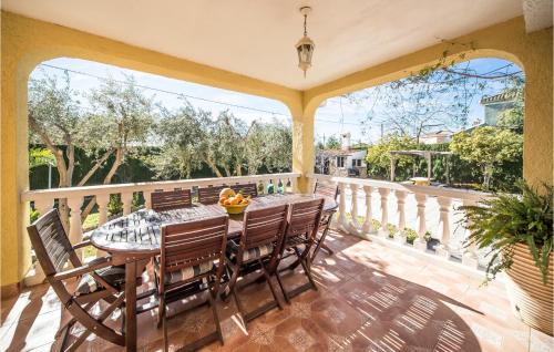 La Pobla de Vallbona House | Gorgeous Home In Urbanización La Sima