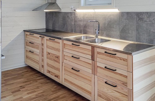 Vanersborg House | Gorgeous home in Vänersborg with WiFi