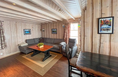 Venabygd House | Gorgeous home in Venabygd with sauna