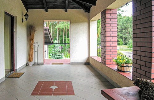 Chorzemin House | Gorgeous home in Wolsztyn with kitchen