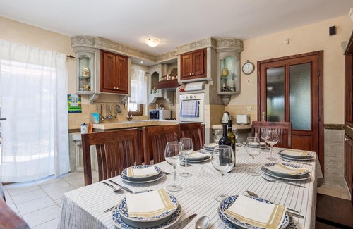 Linardici House | Gorgeous home in Zgaljici with sauna