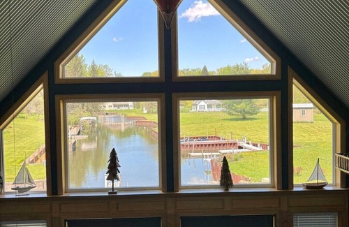 Chautauqua House | Gorgeous home located on Cardinal Road in Mallard Cove!