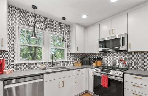 Marietta House | Gorgeous Home w/Amazing Outdoor Spaces | Close to Truist Park | Walking Distance to Marietta Square