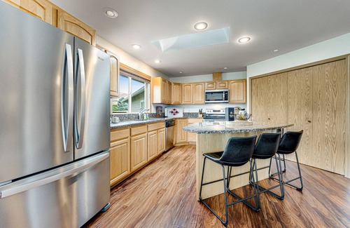 Manson House | Gorgeous home w/private pool, foosball table, hot tub, huge lawn, & lake views