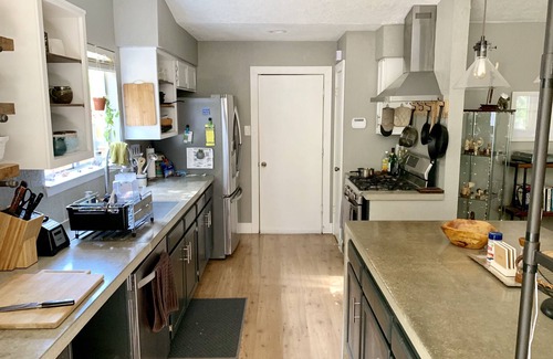 Austin House | Gorgeous Home - Wellness Retreat Short Term
