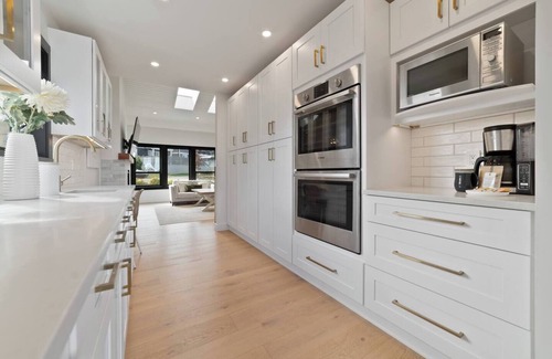 Chemainus House | Gorgeous Home with Hot Tub & Ocean Views