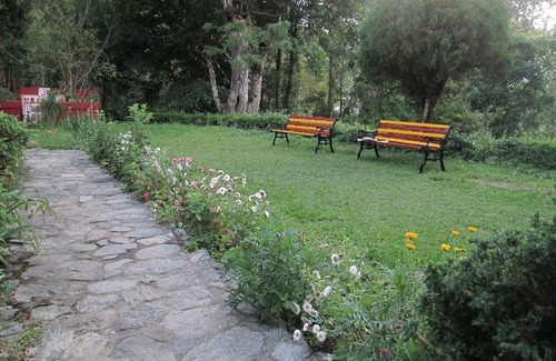 Turuk House | Gorgeous homestay at 70-year old colonial bungalow and farm