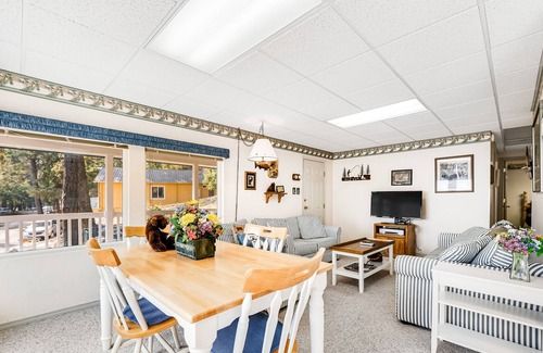 Chelan House | Gorgeous House near Lake Chelan w/Deck, Great Views, Dock, & Beach Access