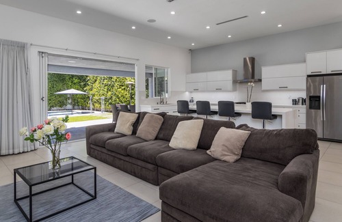 Valley Glen House | Gorgeous house near Hollywood!