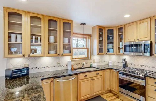 Mount Holly House | Gorgeous house w/hot tub, mountain views, 12 mins to Okemo, game room, sleeps 12