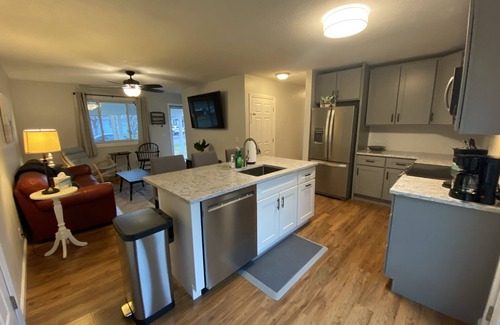 New North End House | Gorgeous house with privacy fence