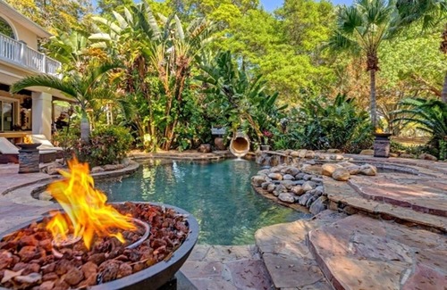 Clermont House | Gorgeous Island Estate - 10 Bedrooms In 2 Neighboring Guest Homes