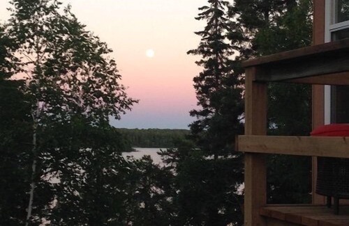 Northern Ontario Cabin | Gorgeous Lake of the Woods Cabin