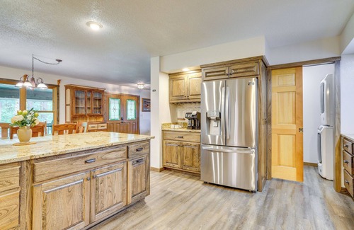 Neillsville House | Gorgeous Lake Arbutus Getaway w/Dock & Boat House