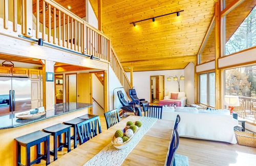 Hinsdale House | Gorgeous Lake Ashmere Home with Private Hot Tub & Lake Views, Screened Porch