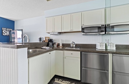 Charlevoix Condo | Gorgeous Lake Charlevoix Balcony | Downtown Charlevoix | Pool, Hot Tub, Sauna