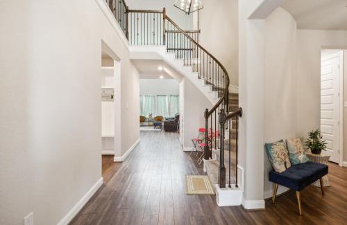 Montgomery House | Gorgeous Lake Conroe Home, Affordable Nightly Rent
